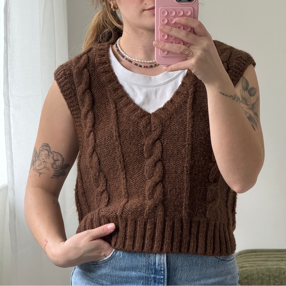 American Eagle Cable Knit Sweater Vest Brown Chunky Knit Preppy Size XS